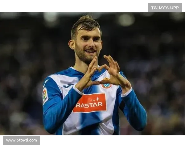 扎哈：英国前锋突破能力出众，助力球队进攻锋线的关键人物